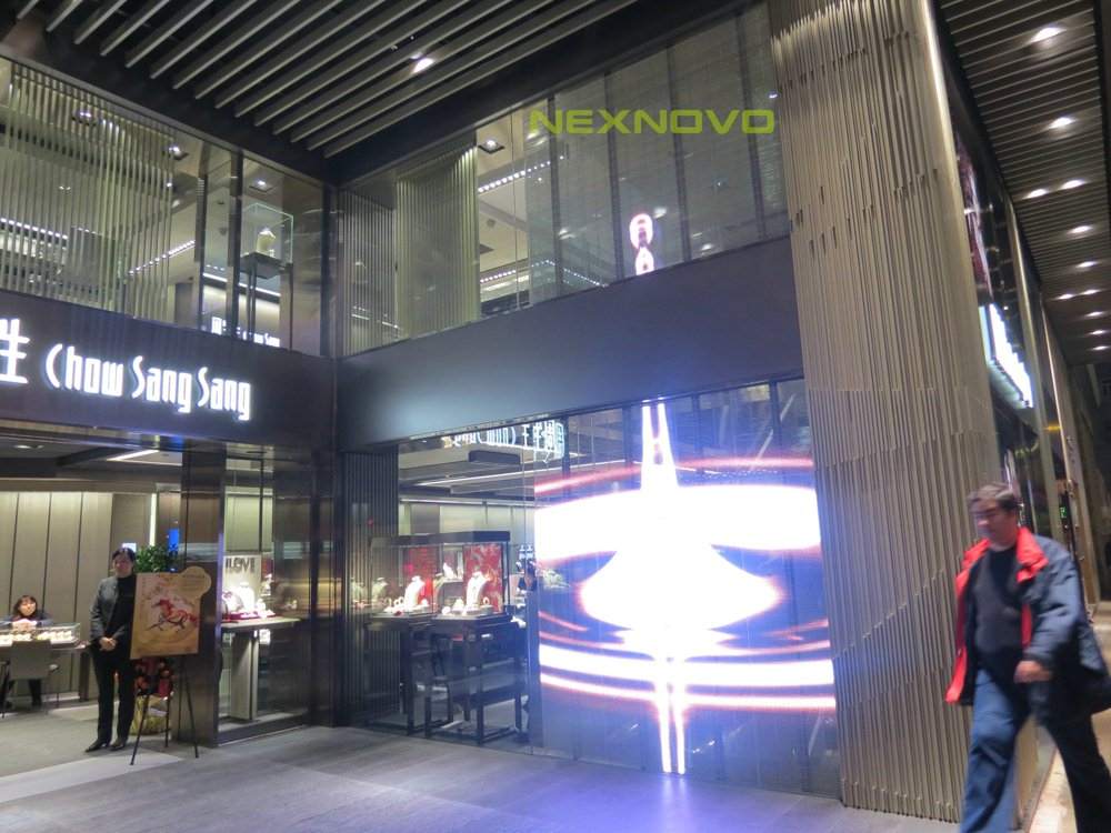 香港尖沙咀周生生珠寶店透明LED顯示屏(圖3)